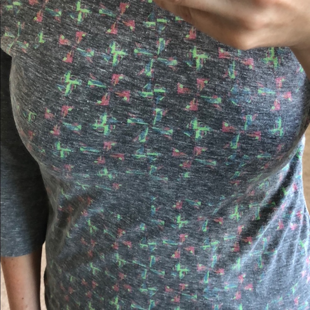 LuLaRoe Randy Tee!! Never worn. - Picture 2 of 4